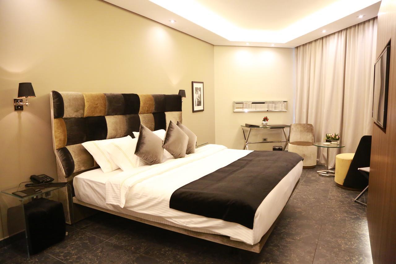 Royal Tulip Achrafieh Hotel Beirut Exterior foto