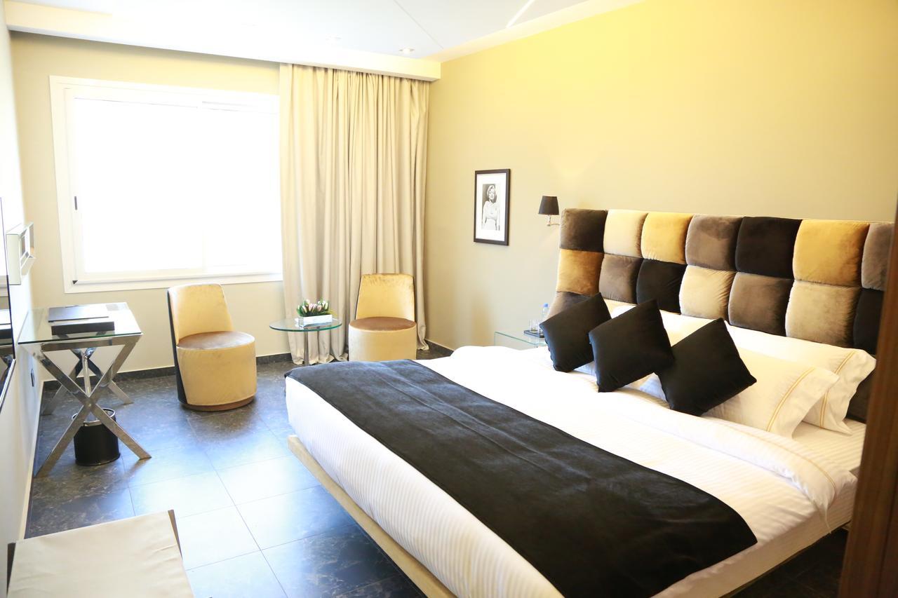 Royal Tulip Achrafieh Hotel Beirut Exterior foto
