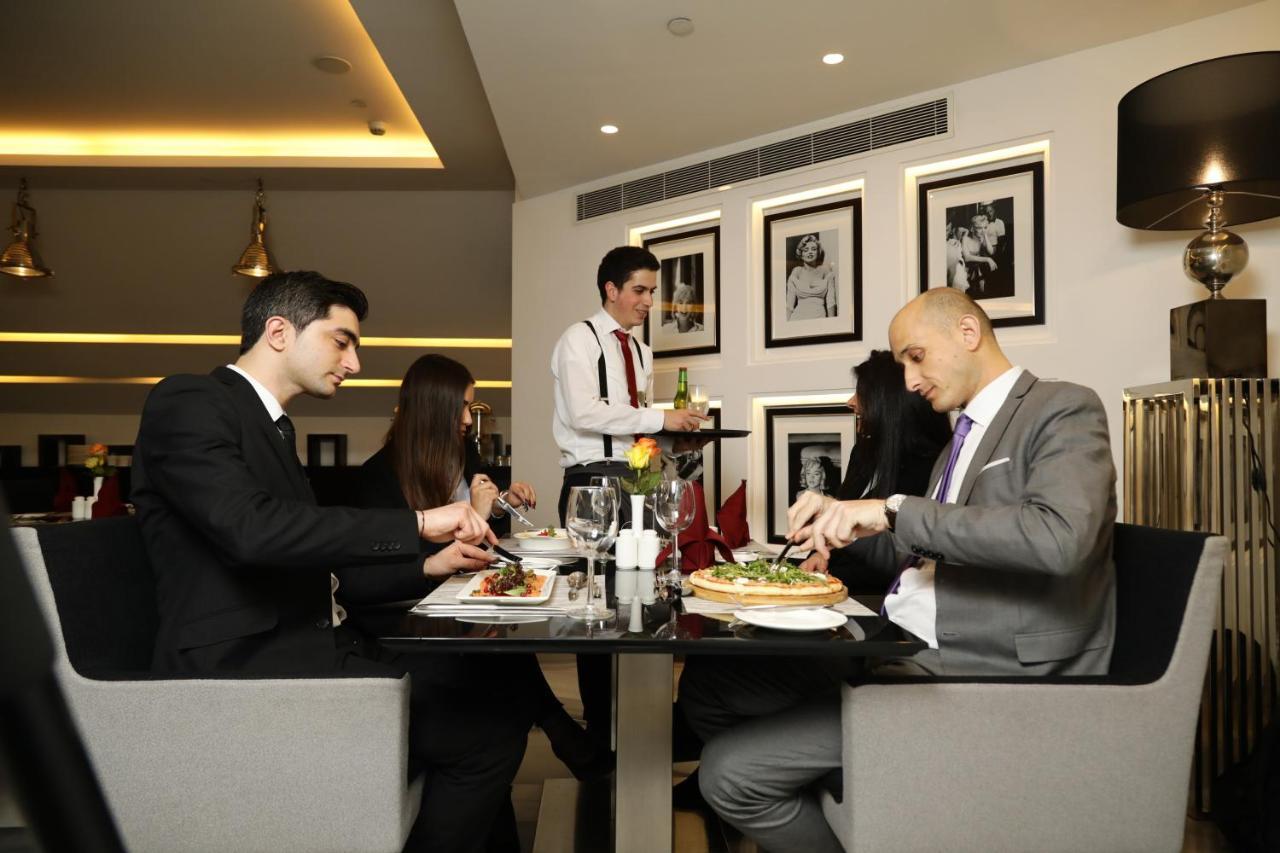 Royal Tulip Achrafieh Hotel Beirut Exterior foto