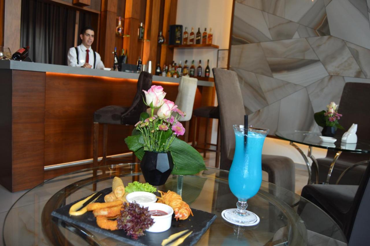 Royal Tulip Achrafieh Hotel Beirut Exterior foto